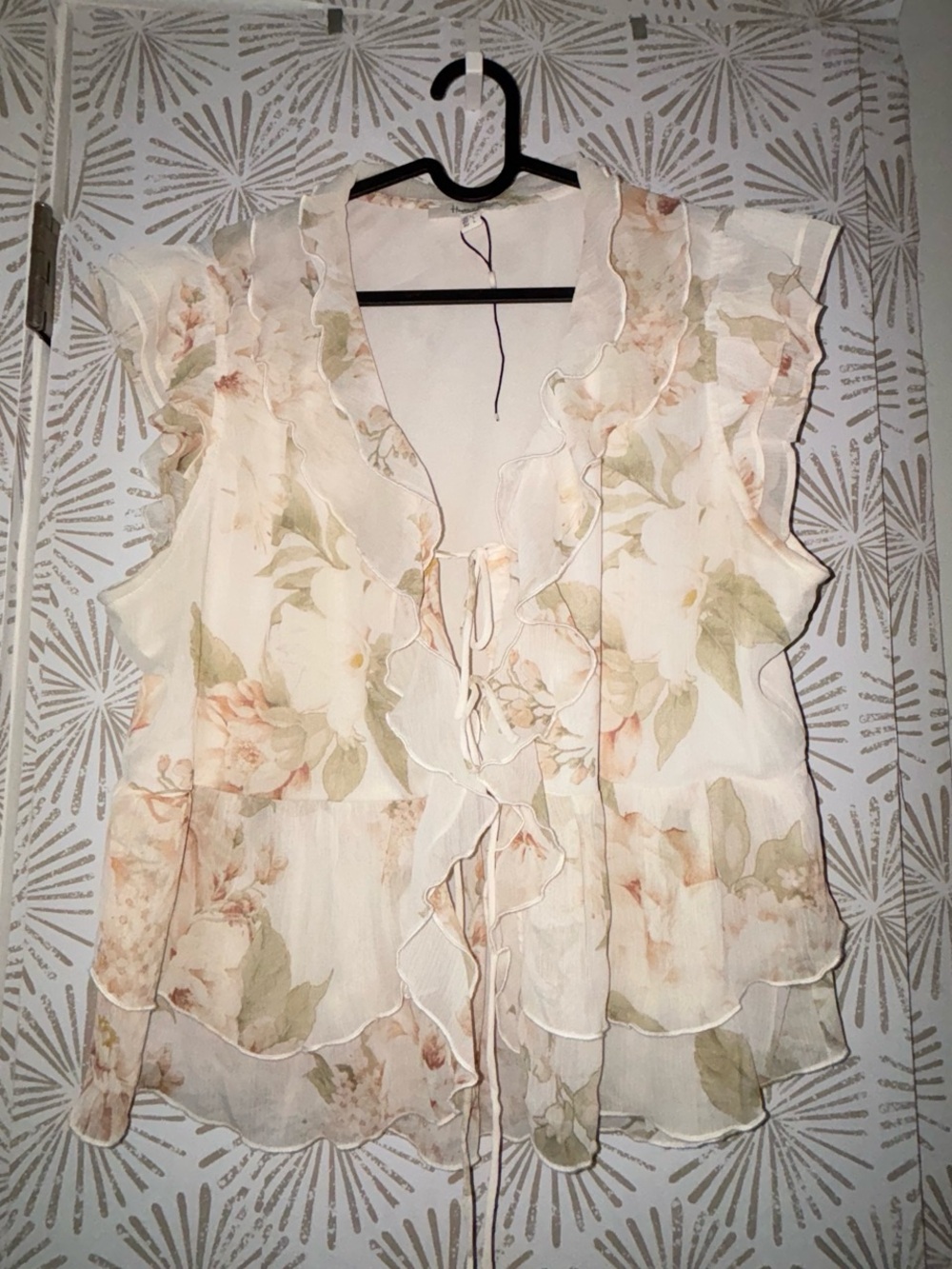 Women's Cream Floral Ruffle Tie-Front Blouse